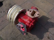 T150k Traktor Wasserpumpe gebraucht  komplett Charkow T-150k