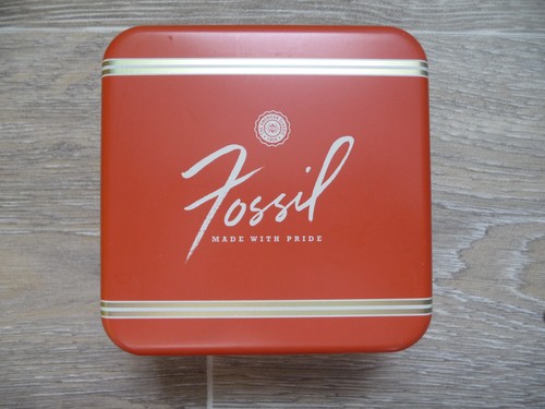 Fossil blechdose quadrat - blechdose,