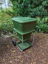 Hungry Bin Wurmkomposter – gebraucht, guter Zustand