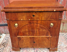 Biedermeierkommode, mit Schäden