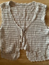 Shirt Weste Beige Häkelei