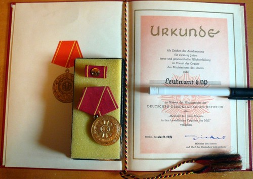 Volkspolizei medaille treue - medaille,