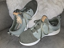 ...Skechers dunkel grün....Größe 38.......................................44....