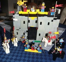 Lego 13 RITTER +5 PFERDE +