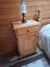 Doppelbett mit Sideboards