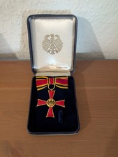 Bundesverdienstkreuz mit Etui