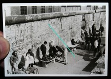 Berliner Mauer ,kurz nach dem Mauerfall ,altes Foto