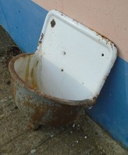 altes Metall Waschbecken Eisen