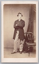 CDV junger Gentleman volle Länge Carte de Visite von Josiah Smith aus Islington