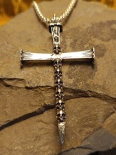 Kruzifix mit schädeln gothic - kruzifix,