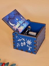 Schöne Spieluhr aus Holz mit