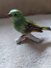 Porzellan Tierfigur  Grünling von der Manufaktur Goebel / Hummel Porzellan