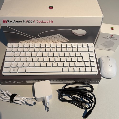 Raspberry pi500 desktop - pi®, pi500+