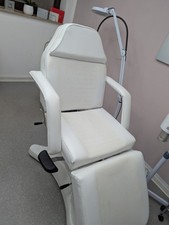 Kosmetikliege Basic 210 Weiss