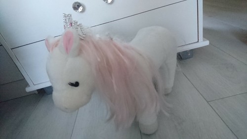 Großes mädchen stofftier - mädchen,