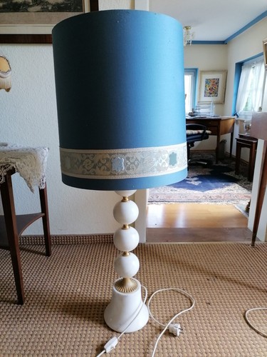 Antike tischlampe mit - mit, marmor