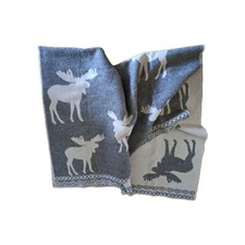 LAMMWOLLDECKE  Mit Elchmotiv