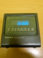 Sony Wecker mit Radio ICF-C11W