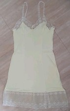 Negligee Nachtkleid Unterkleid Unterrock Spitze Gelb - Gr. 42