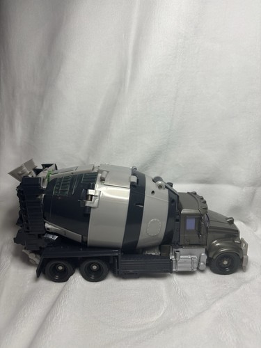 Transformer devastator - transformer,