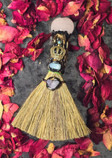 Hexenbesen zur Reinigung mit