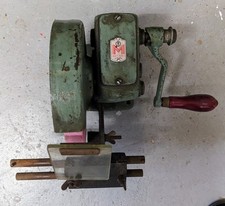 Vintage METABO Kurbel-Schleifbock Handschleifmaschine - Sammlerstück / Deko