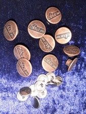 10 Patentknöpfe aus