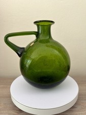 Glasvase mit Henkel