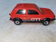 Matchbox Golf GTI rot 1985 1:58