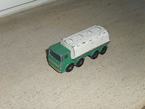 Matchbox series 32 leyland - no.,