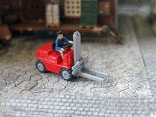 RAILNSCALE N2150 - Gabelstapler Linde Güldner Hubtrac H3K mit Fahrer - Spur N