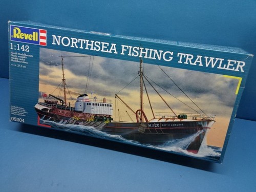 142 revell - ,