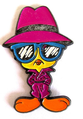 Comic pin pins warner - /,