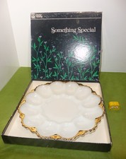 Anchor Hocking alter  Eierteller Pressglas Milchglas weiß Goldrand  ca.  Ø 25 cm