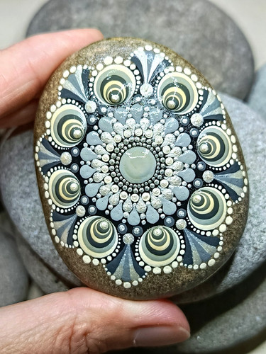 Bemalter stein mandala - bemalter, stein,