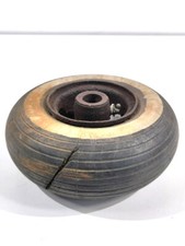 Fallschirmjäger, Rad für Abwurfbehälter. Ausführung für die runde Steckachse. Un