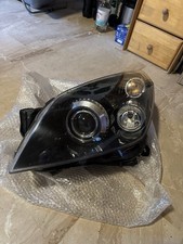 Xenon-Scheinwerfer links mit