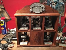 SAMMELBOX MIT FÜNF MOTOREN