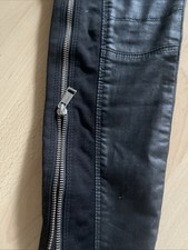 GUESS  Damen Hose Gr. W28 Beschichtet mit seitlichem Reißverschluss,extravagant