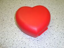 Tupperware 1 Brotdose Herzform zwei verschiedene Rottöne