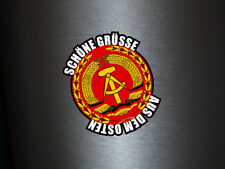 1 x Aufkleber Schöne Grüße Aus Dem Osten DDR Fahne Deutschland Ossi Sticker Fun
