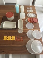 Alles tupperware zusammen - alles,
