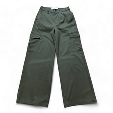 Bershka Damen Cargo-Hose Khaki weites Bein Größe 38