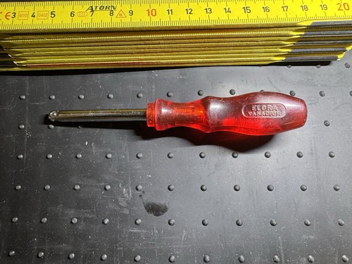 Elora vanadium quatrolit - quatrolit, w