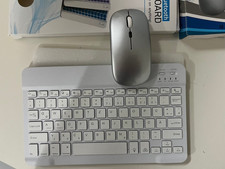 Für iPad 11th 11" 2025 (A16) /iPad 10th 10.9 2022 QWERTZ Tastatur Maus DE