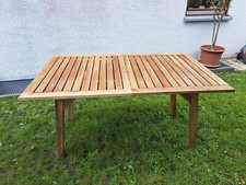 Holz-Esstisch für Balkon, Terrasse oder Wohnbereich, ausziebar, nachhaltig