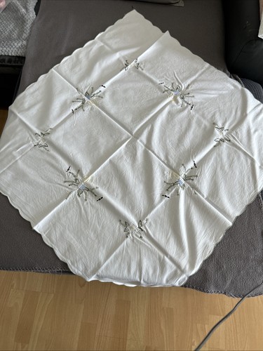 Weihnachtstischdecke bestickt