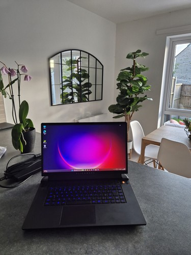 Alienware m17 20ghz amd - m17, 3,20ghz,