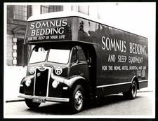 Fotografie LKW GUY Otter Truck, der Firma Somnus Bedding, Kennzeichen SNW 137 