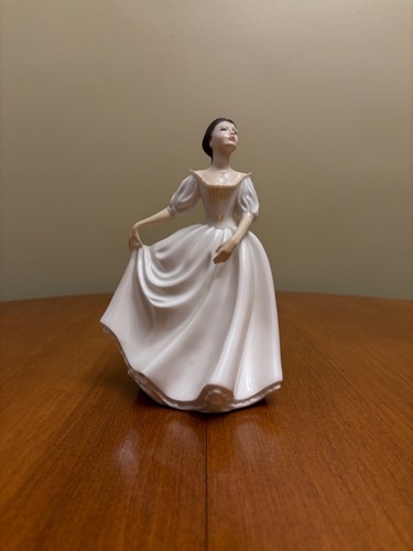 Royal doulton figurine - royal,